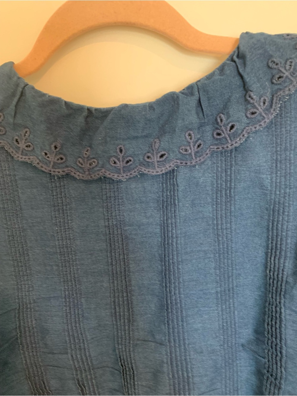 GAP Doen Dark Blue Eyelet Button-Up Blouse - Picture 6 of 7